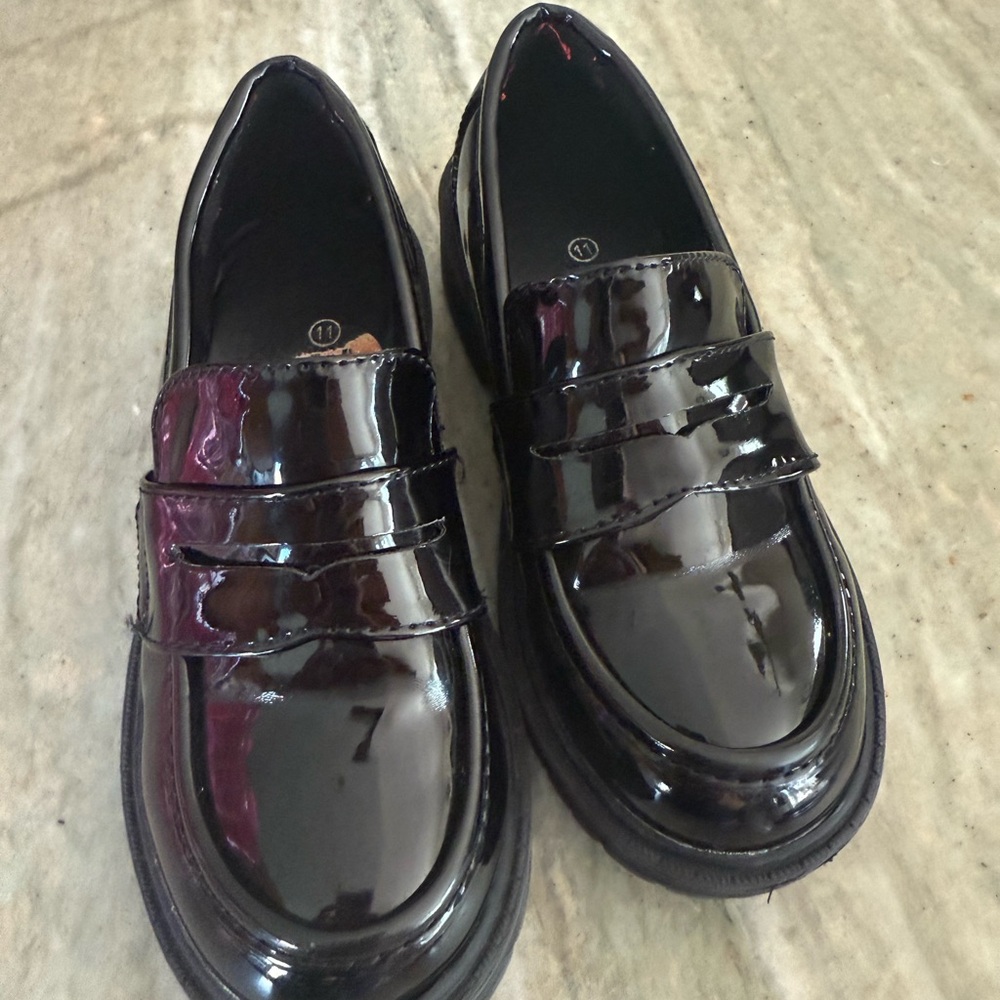 Link Kids Black Patent Loafers